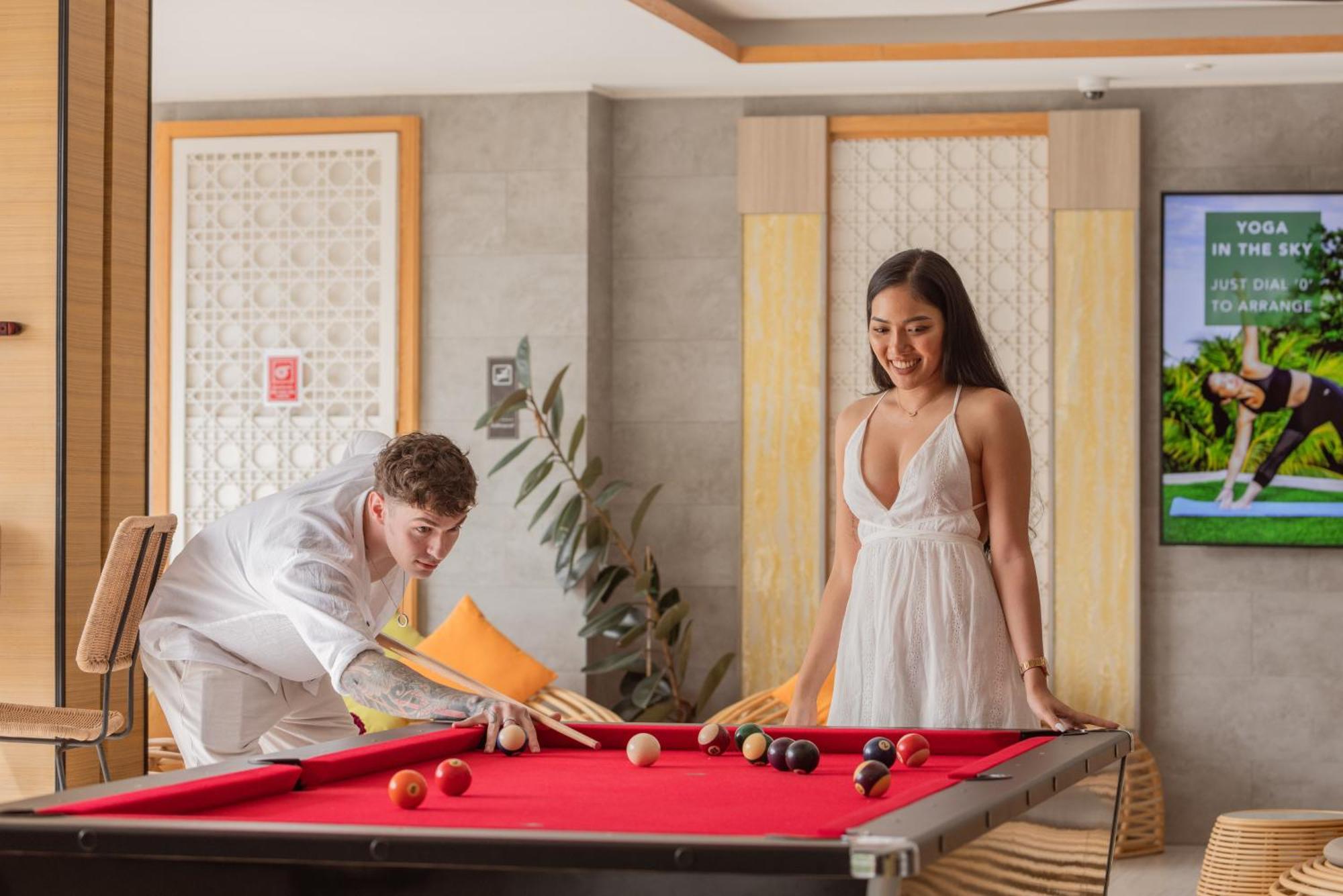 สกายวิว รีสอร์ต ภูเก็ต หาดป่าตอง Hotel Patong ภายนอก รูปภาพ A pool table