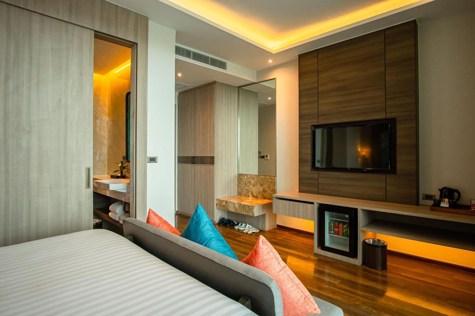 สกายวิว รีสอร์ต ภูเก็ต หาดป่าตอง Hotel Patong ภายนอก รูปภาพ Deluxe Room
