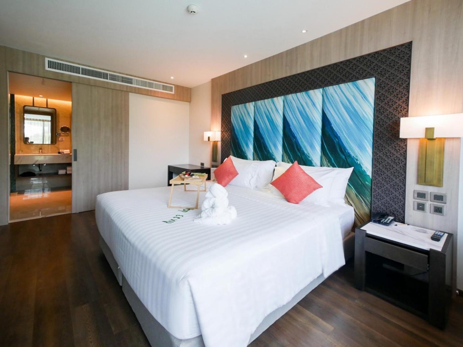 สกายวิว รีสอร์ต ภูเก็ต หาดป่าตอง Hotel Patong ภายนอก รูปภาพ Deluxe Ocean View